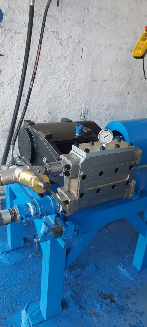 BOMBA DE ALTA PRESSÃO TRÍPLEX – P60 - Imagem 4